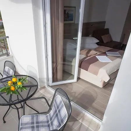 Ivando - Maslina Hotel 3*
