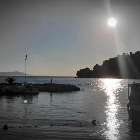 Hotel Ivando - Maslina Drvenik (Split-Dalmatia)
